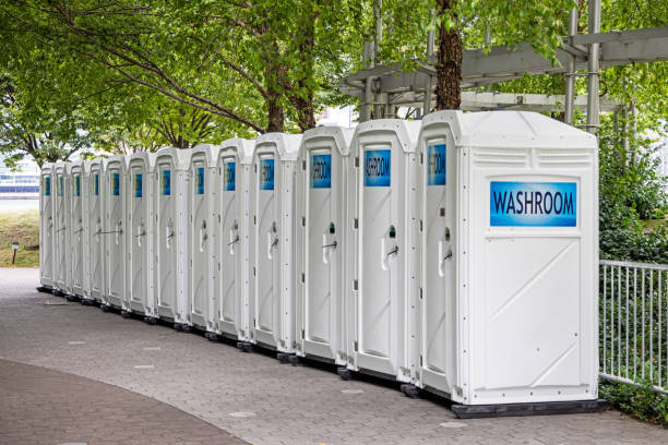 Best Emergency porta potty rental  in Santa Venetia, CA