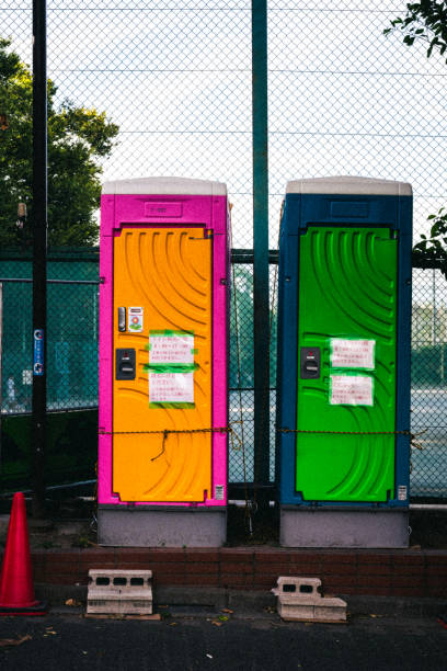 Best Portable toilet rental cost  in Santa Venetia, CA