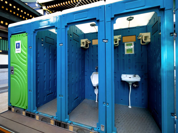 Porta potty delivery and setup in Santa Venetia, CA